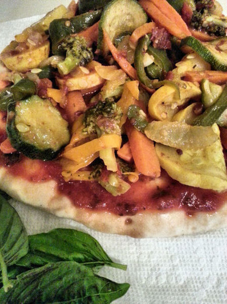 Personalized cheeseless vegetable pizza